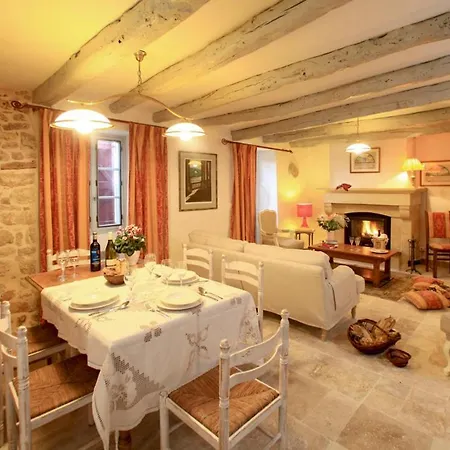 Sleeps 8 Pool Air Con Wifi